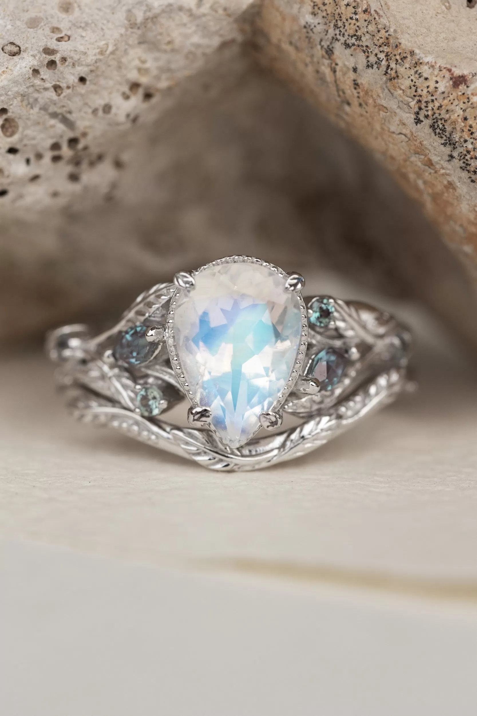 Big pear moonstone bridal ring set, engagement ring set with accent alexandrites / Patricia