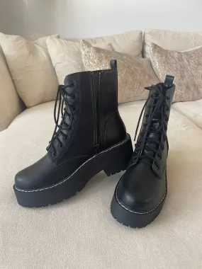 Colton Boots