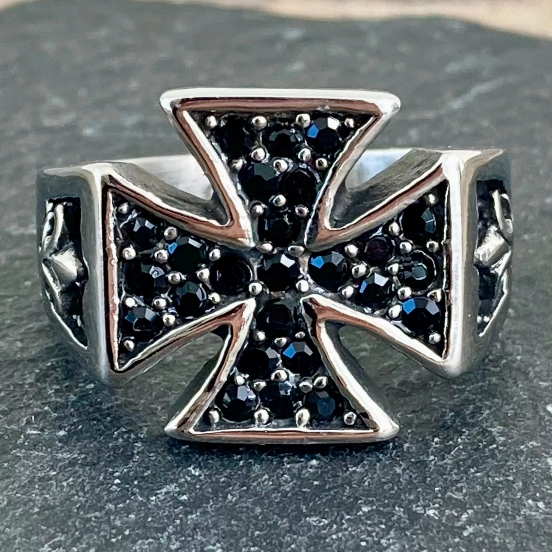 Cross Ring - Matthew's - R44