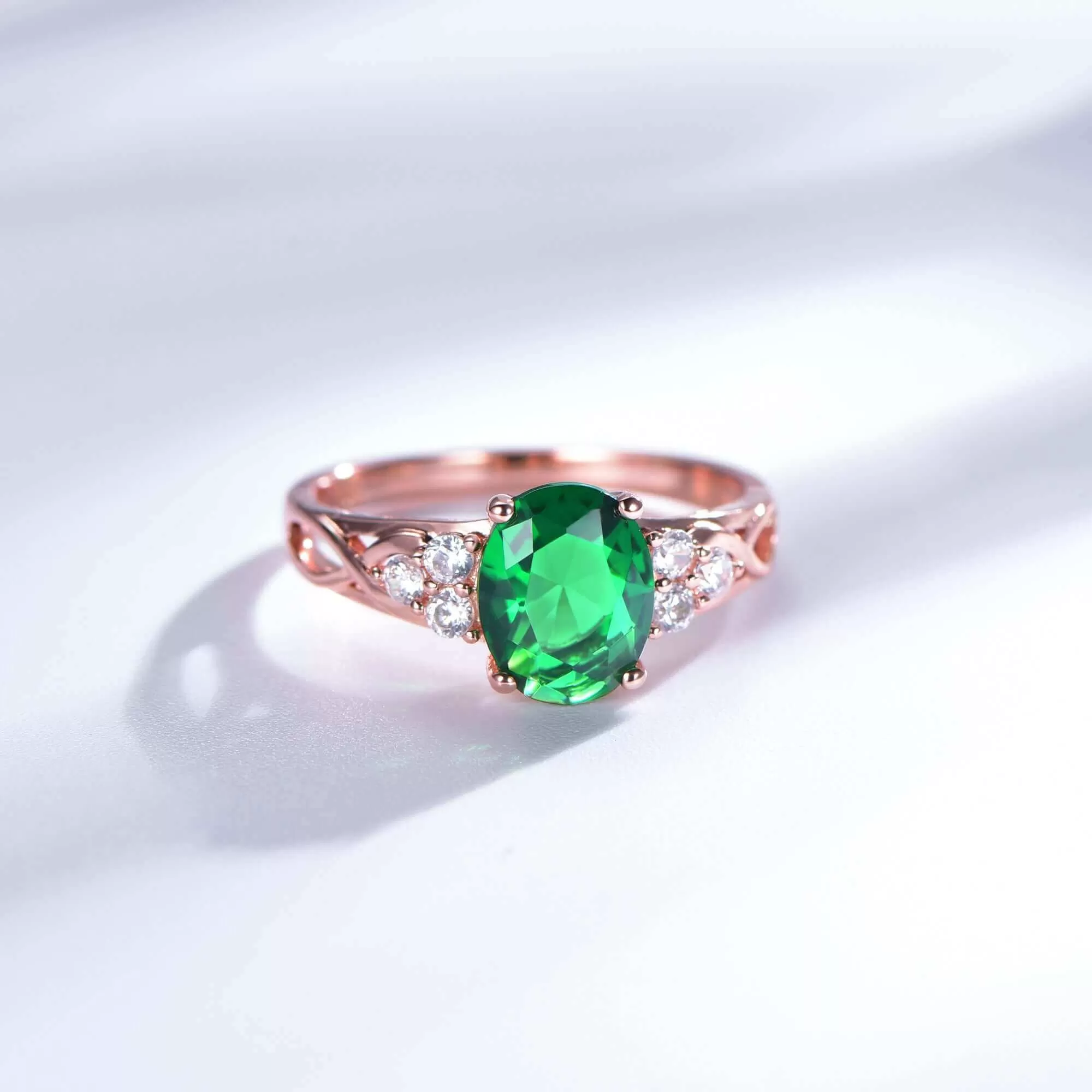 Emerald Green Oval Cut Engagement Ring