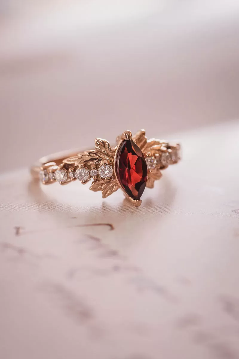 Garnet engagement ring with diamonds / Verbena