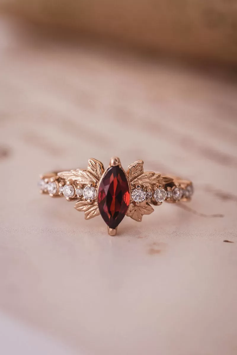 Garnet engagement ring with diamonds / Verbena