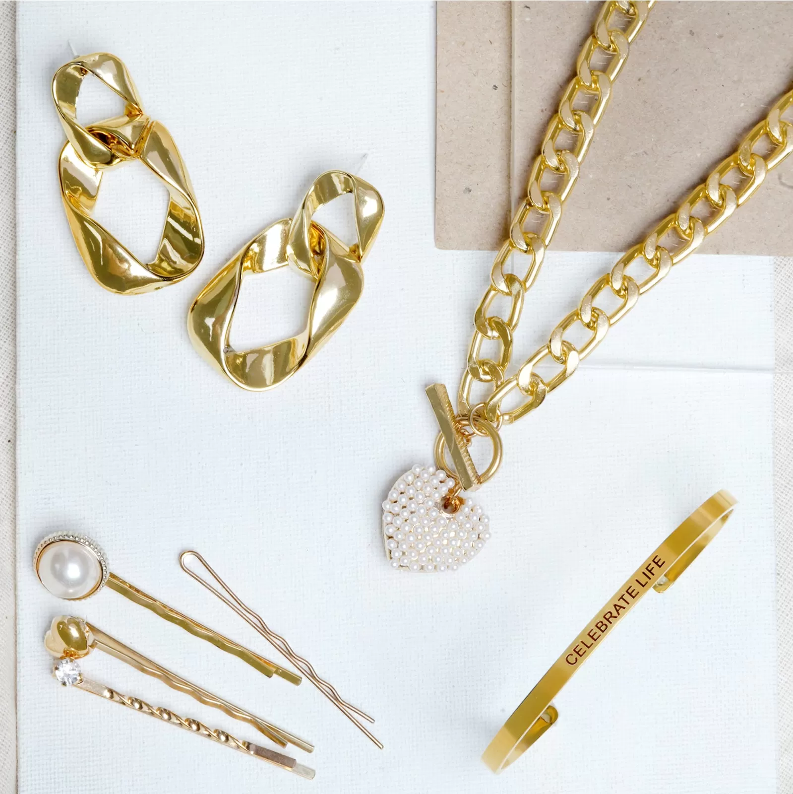 Glisten Gold Jewelry Set