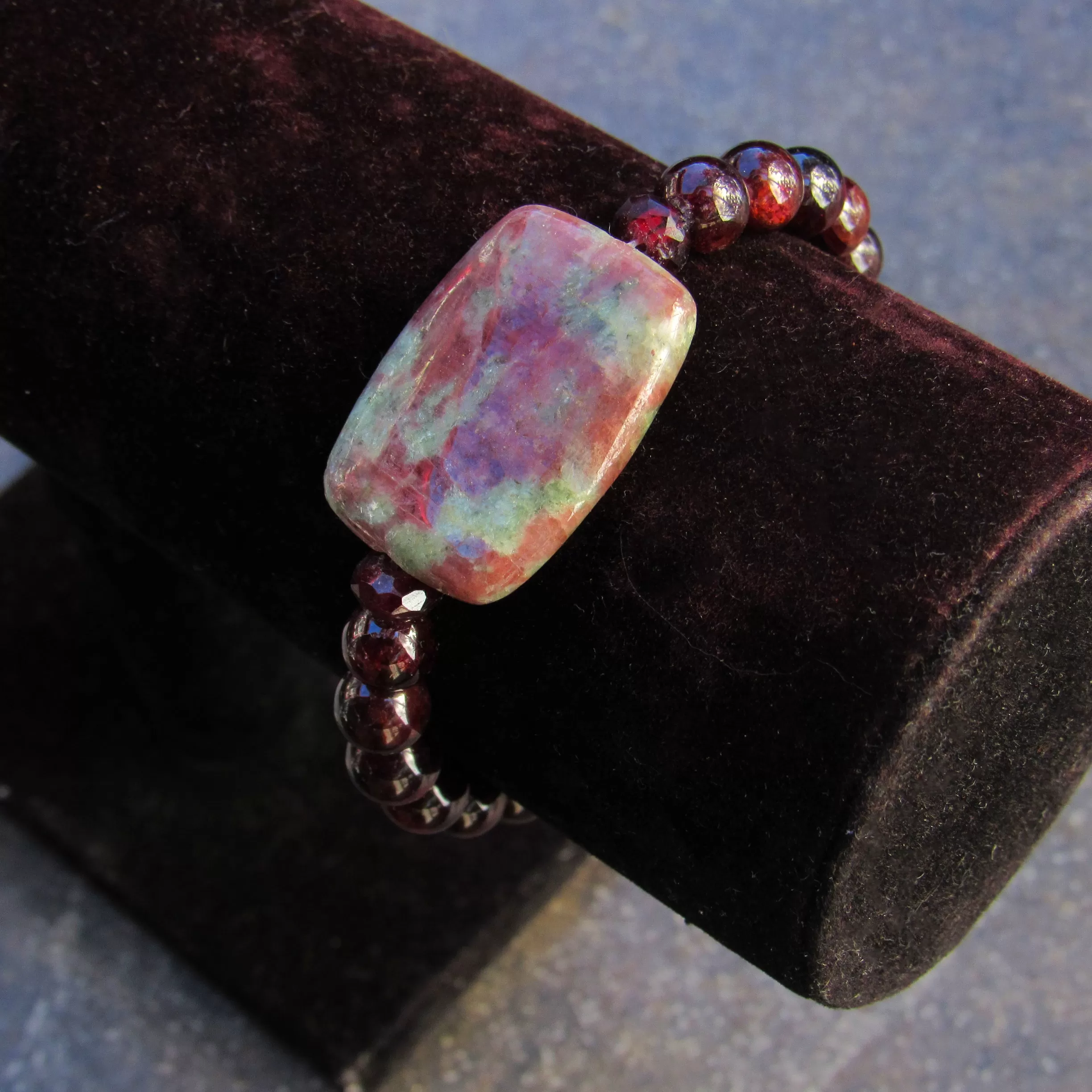 Green and Red Garnet with Garnets Gemstone Stretch Bracelets