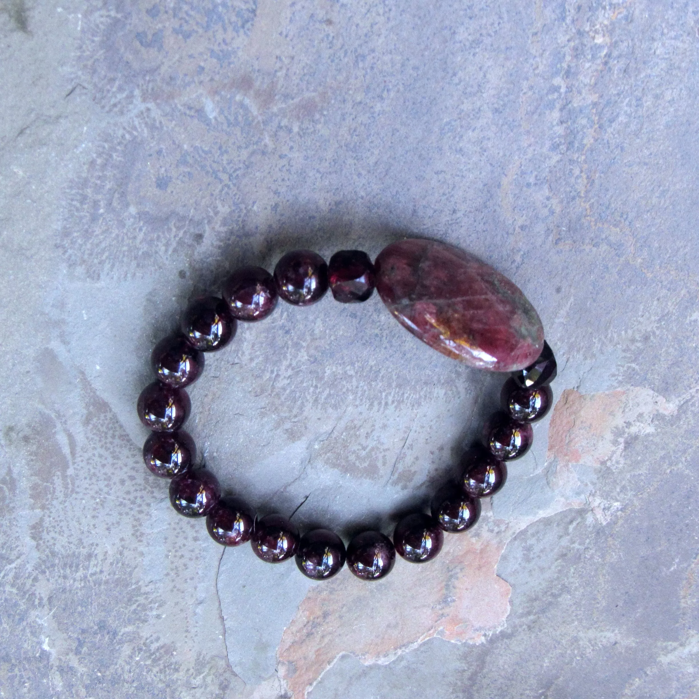 Green and Red Garnet with Garnets Gemstone Stretch Bracelets