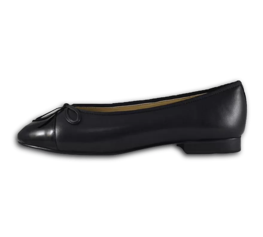 Lambskin Two Tone Bow Ballet Flats