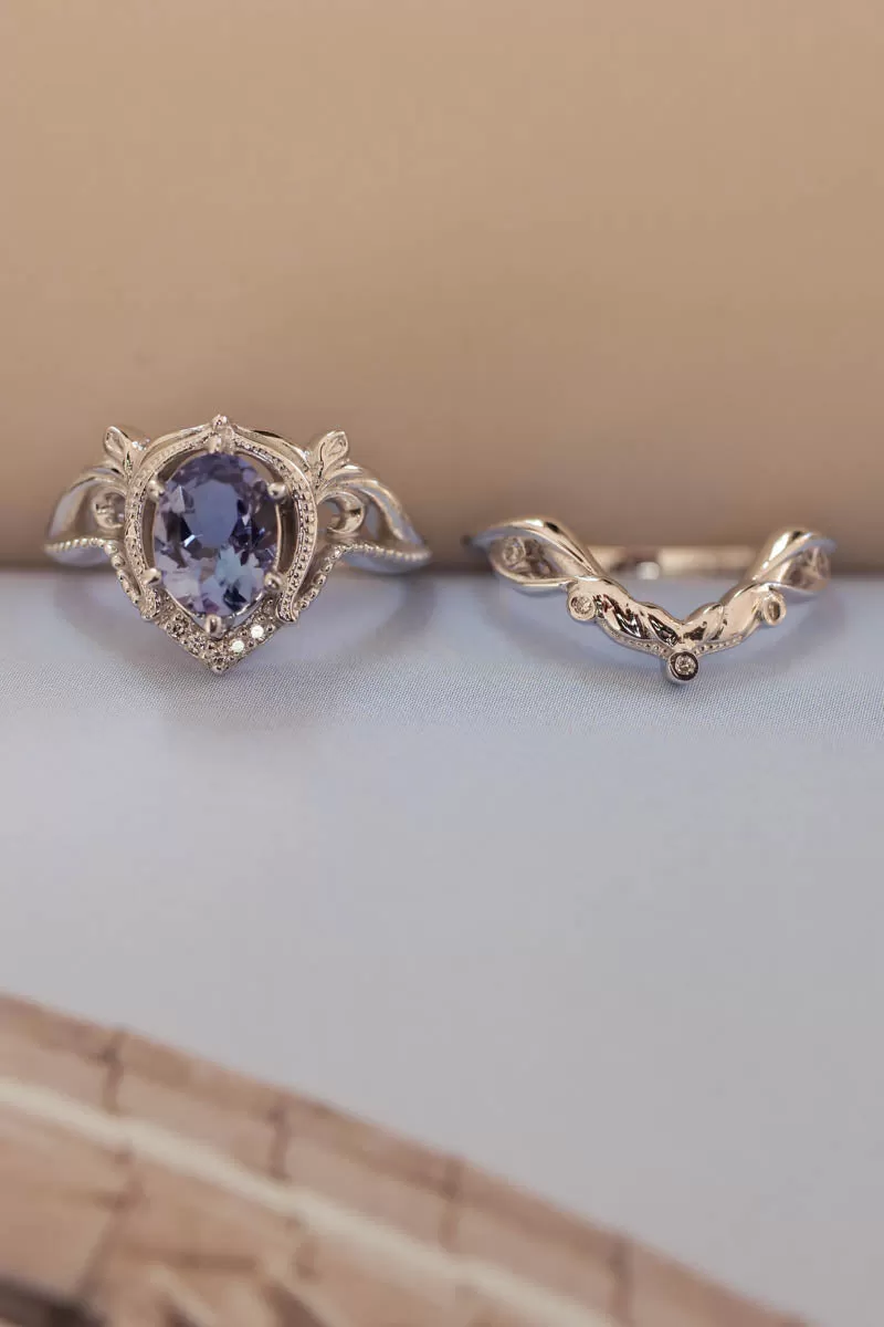 Lavender tanzanite and diamonds engagement ring / Lida oval