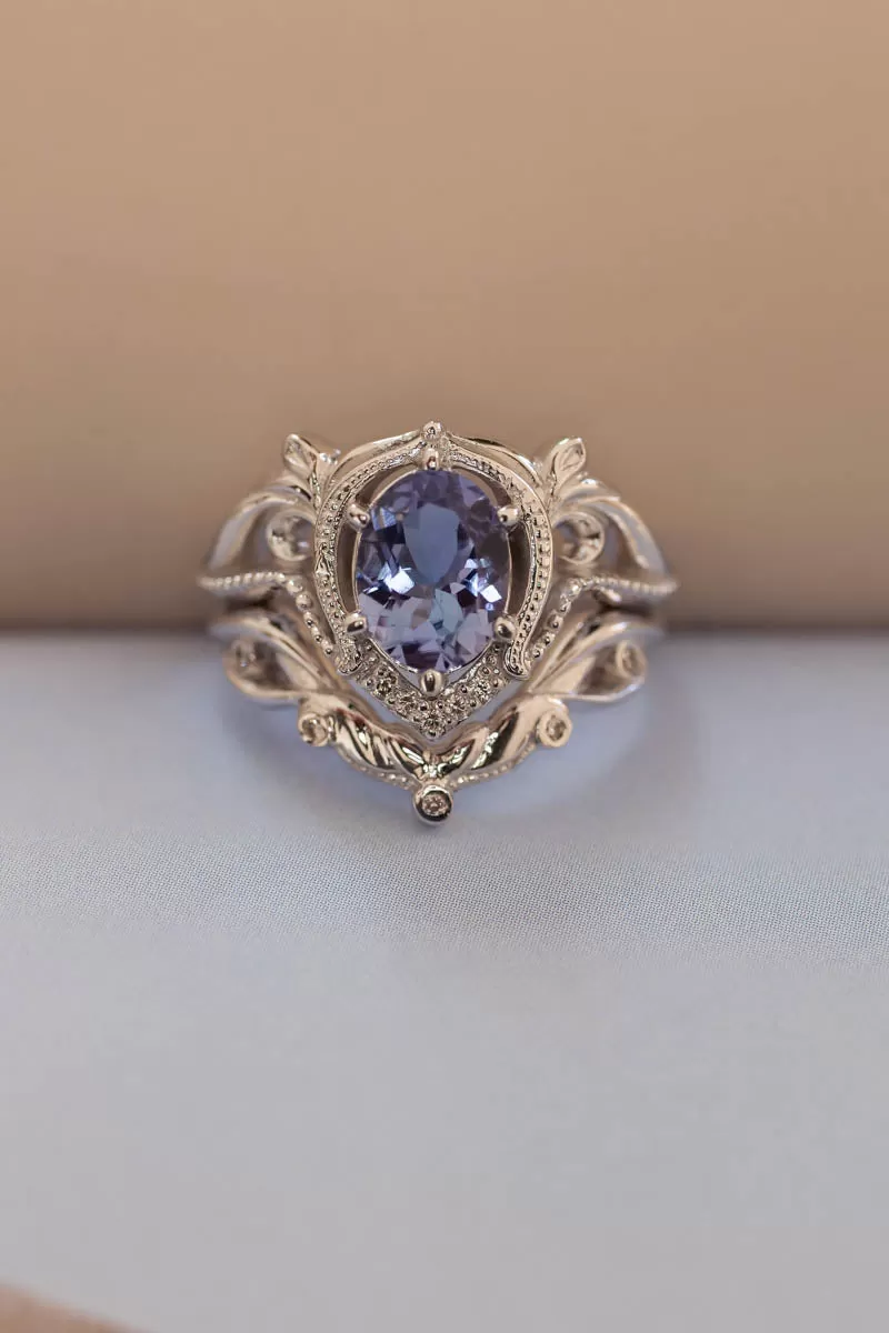 Lavender tanzanite and diamonds engagement ring / Lida oval