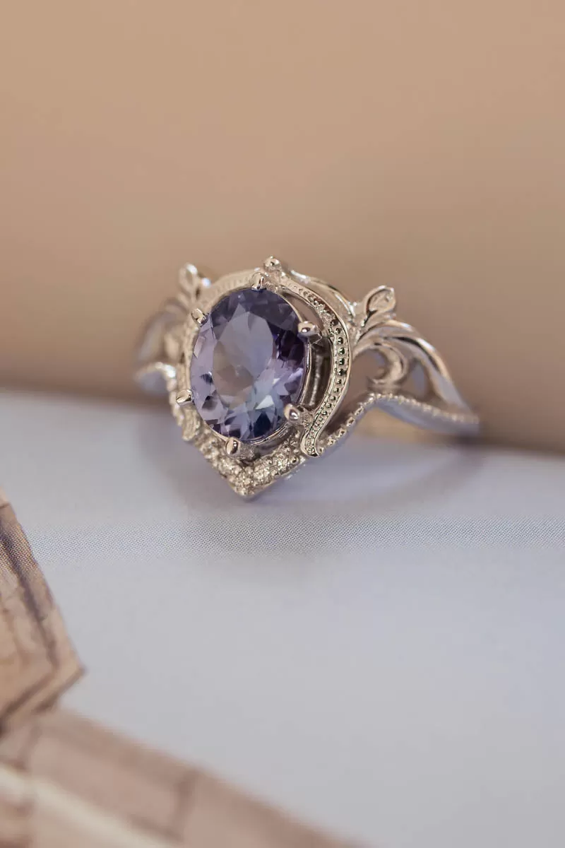 Lavender tanzanite and diamonds engagement ring / Lida oval