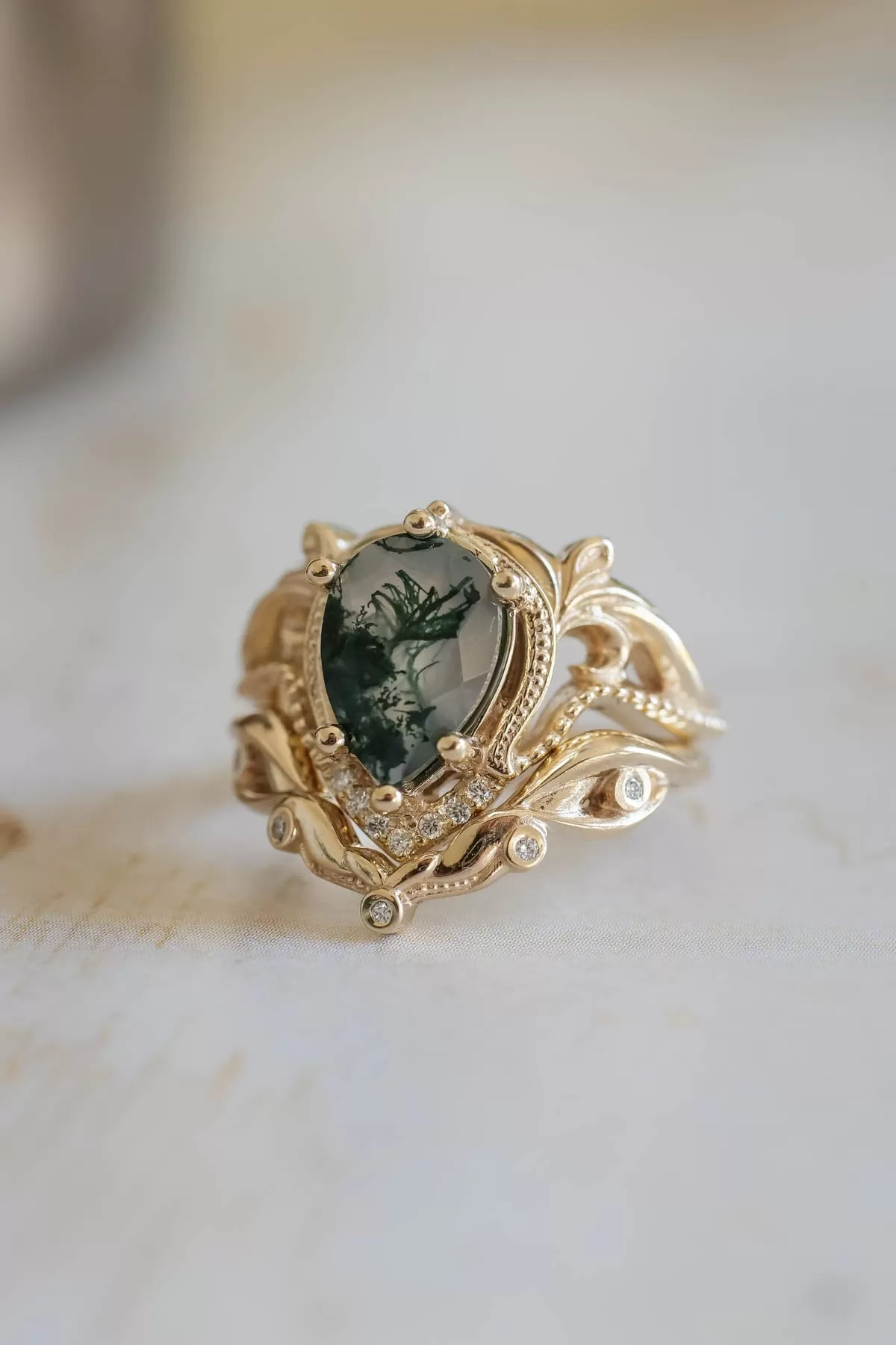 Moss agate engagement and wedding ring set / Lida