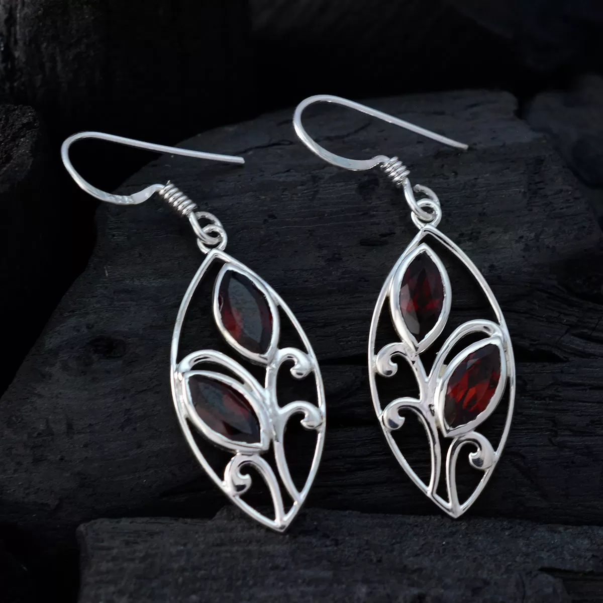 Riyo Arresting 925 Sterling Silver Earring For Female Garnet Earring Bezel Setting Red Earring Dangle Earring