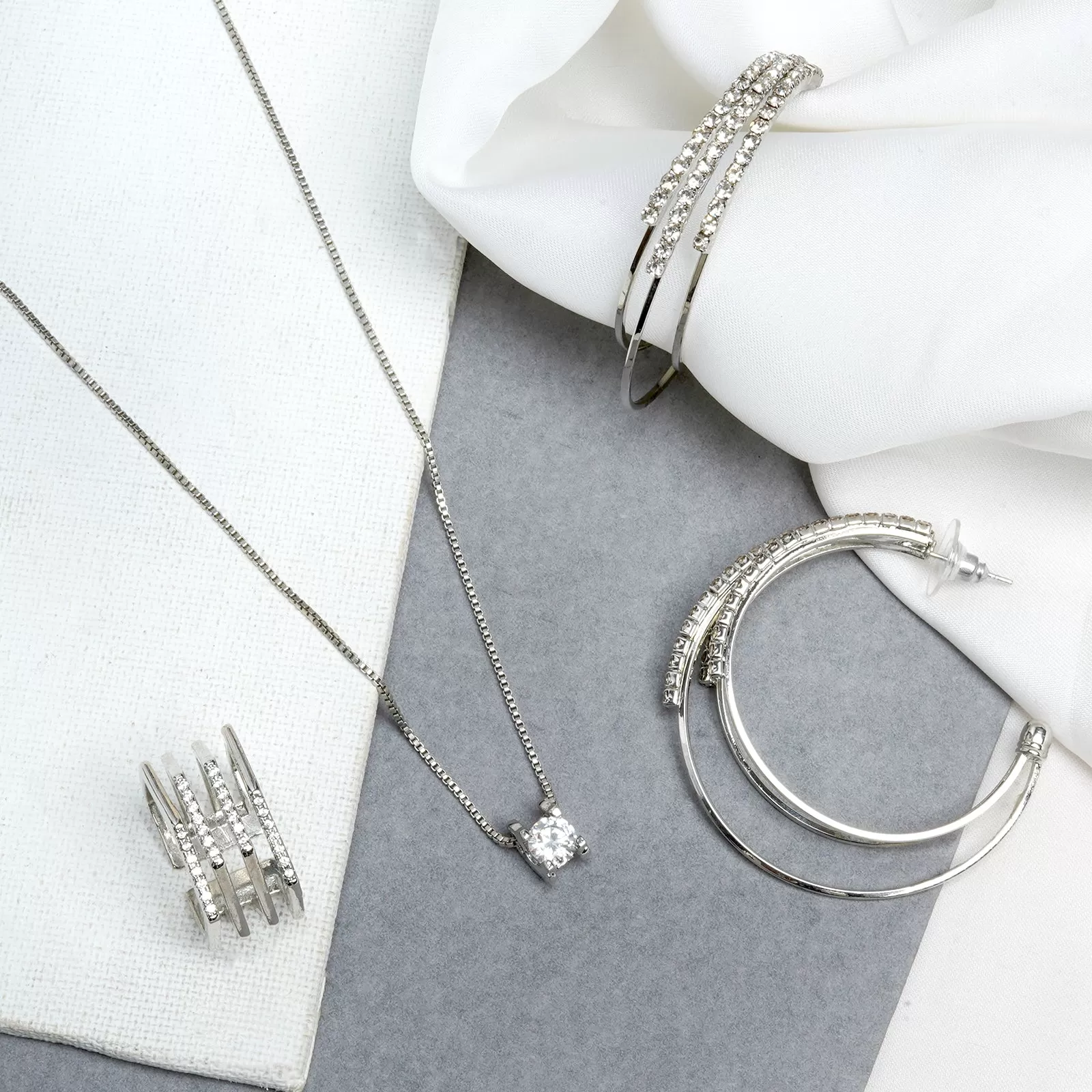 Silver Cashmere Jewelry Set