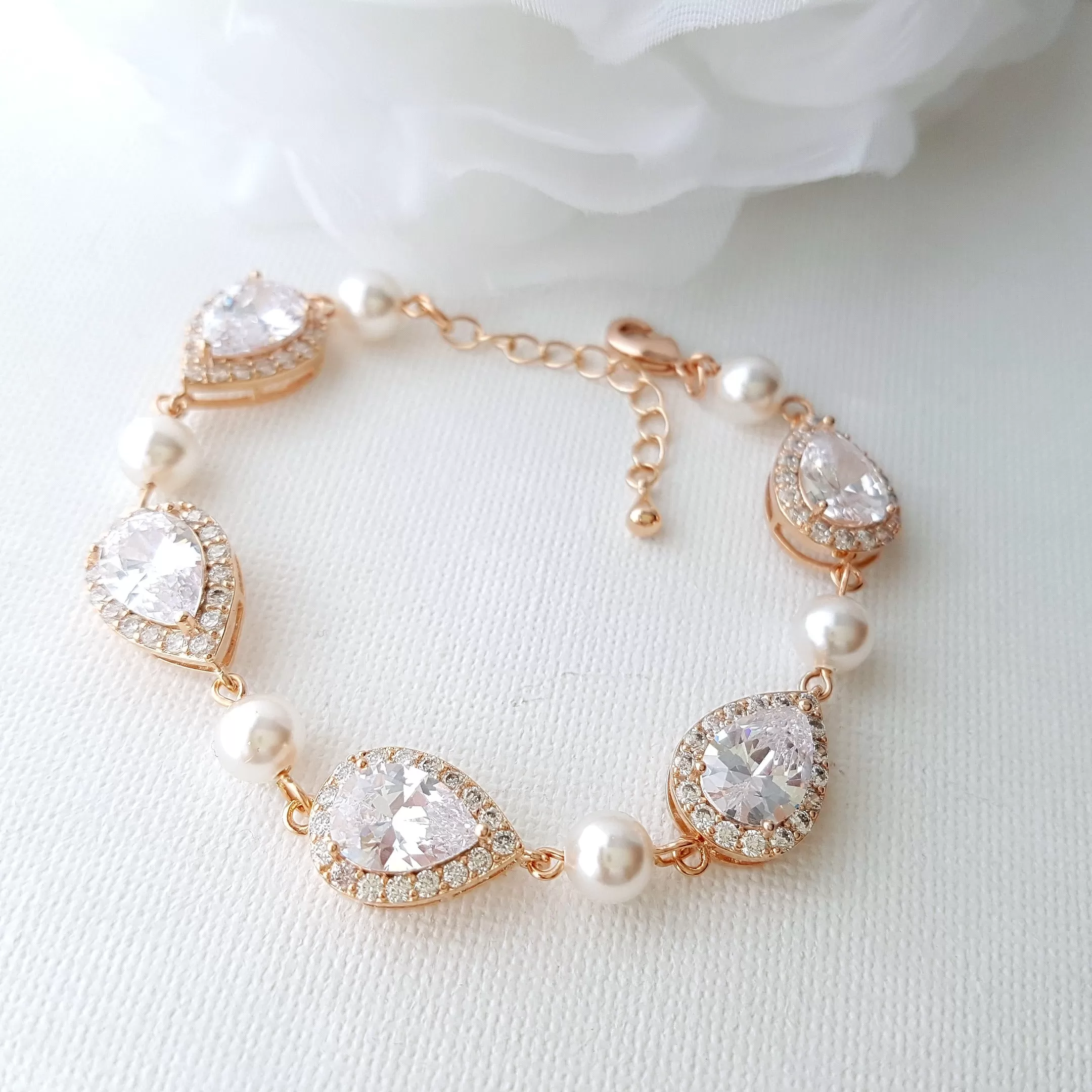 Silver Pearl Bracelet- Emma