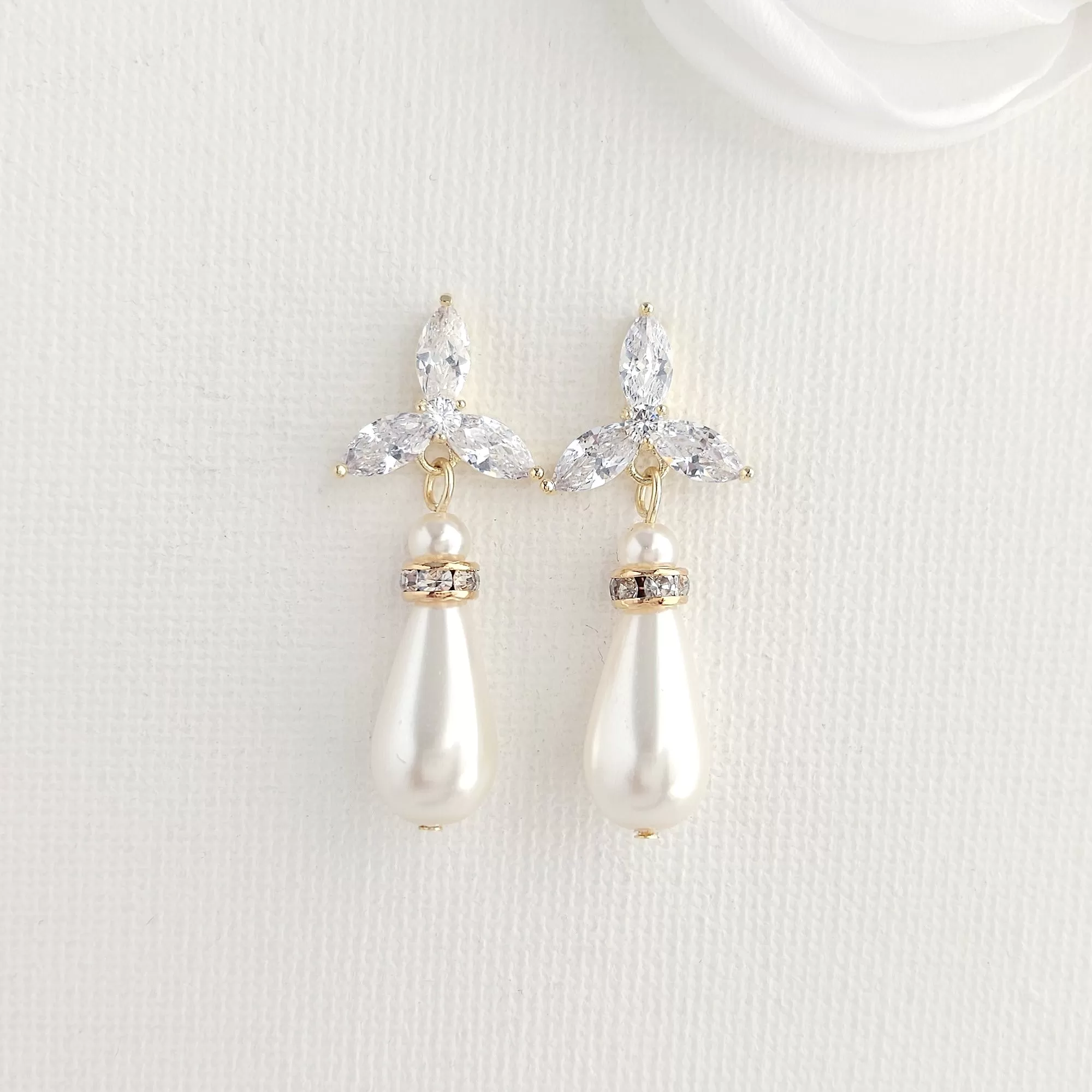 Simple Pearl Earrings for Weddings- Flora