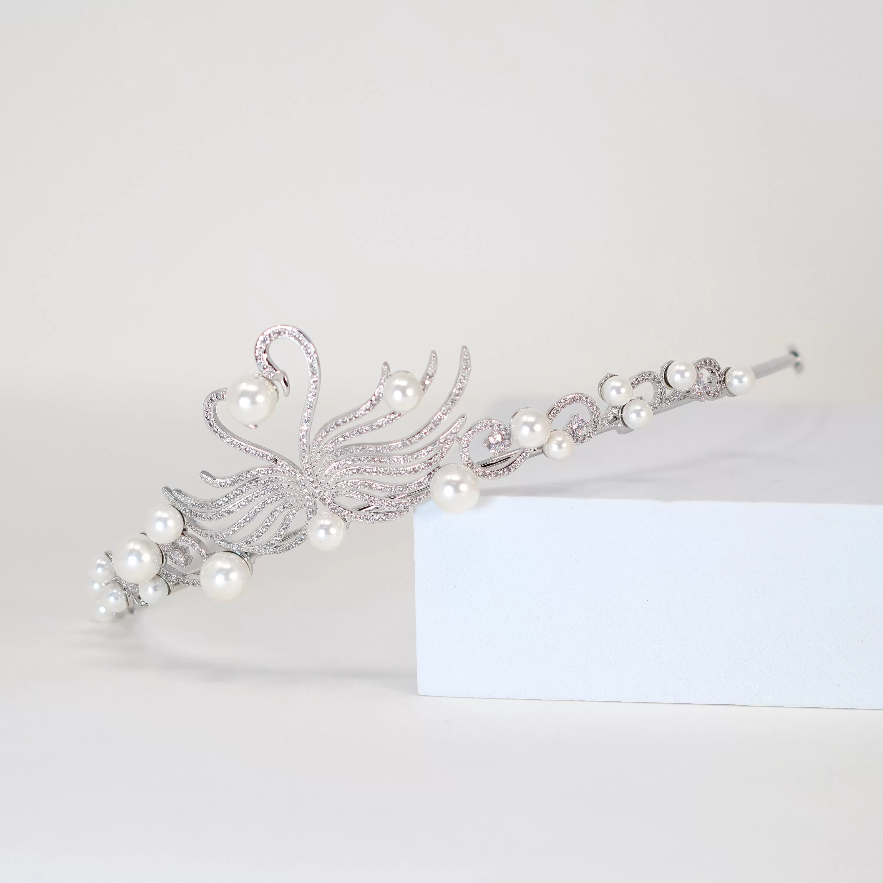 Swarovski wedding tiara, bridal crown tiara, crystal wedding tiara, crystal bridal tiara, crystal wedding crown, tiara bride