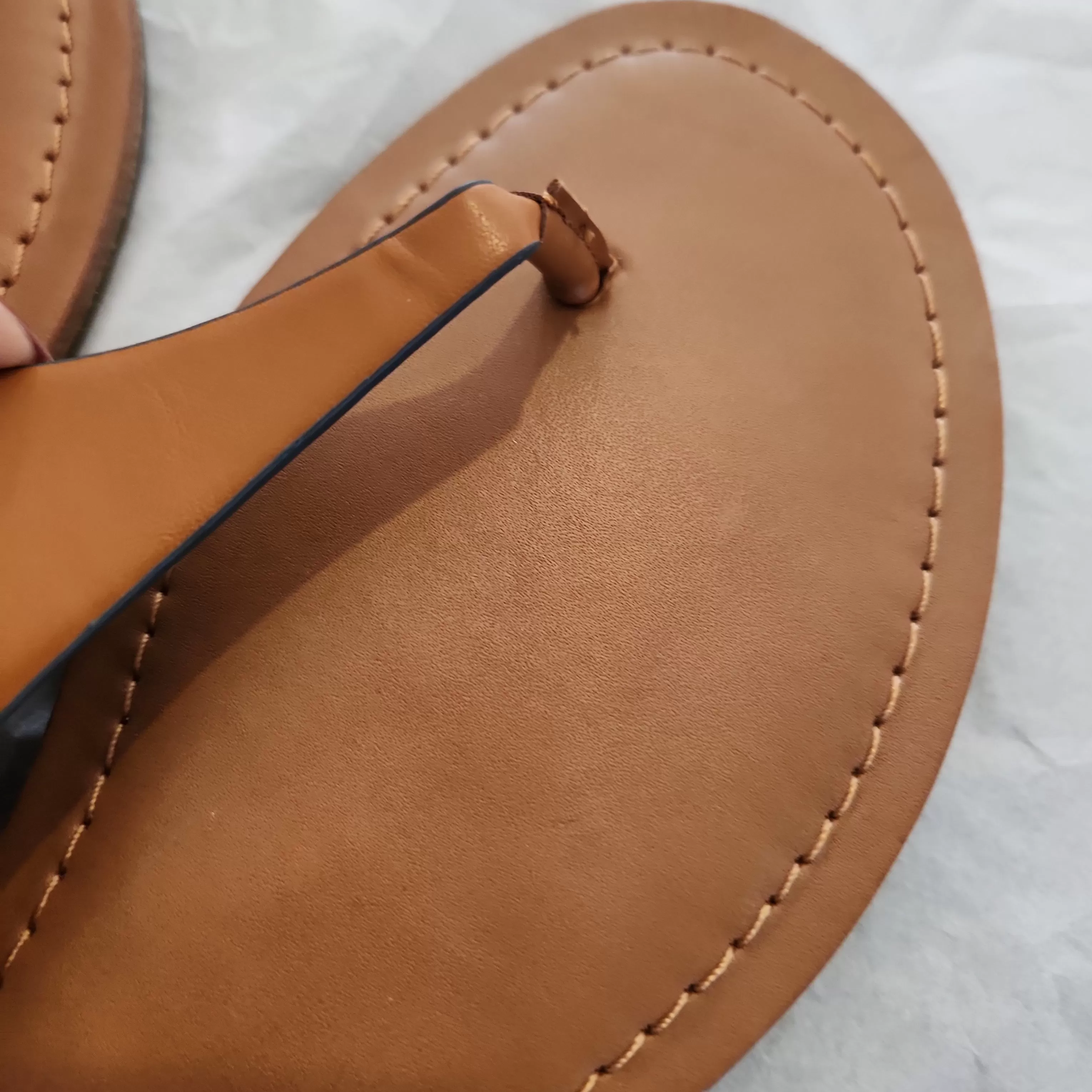 Tommy Hilfiger Tan Leather Thong Sandals | Gently Used |