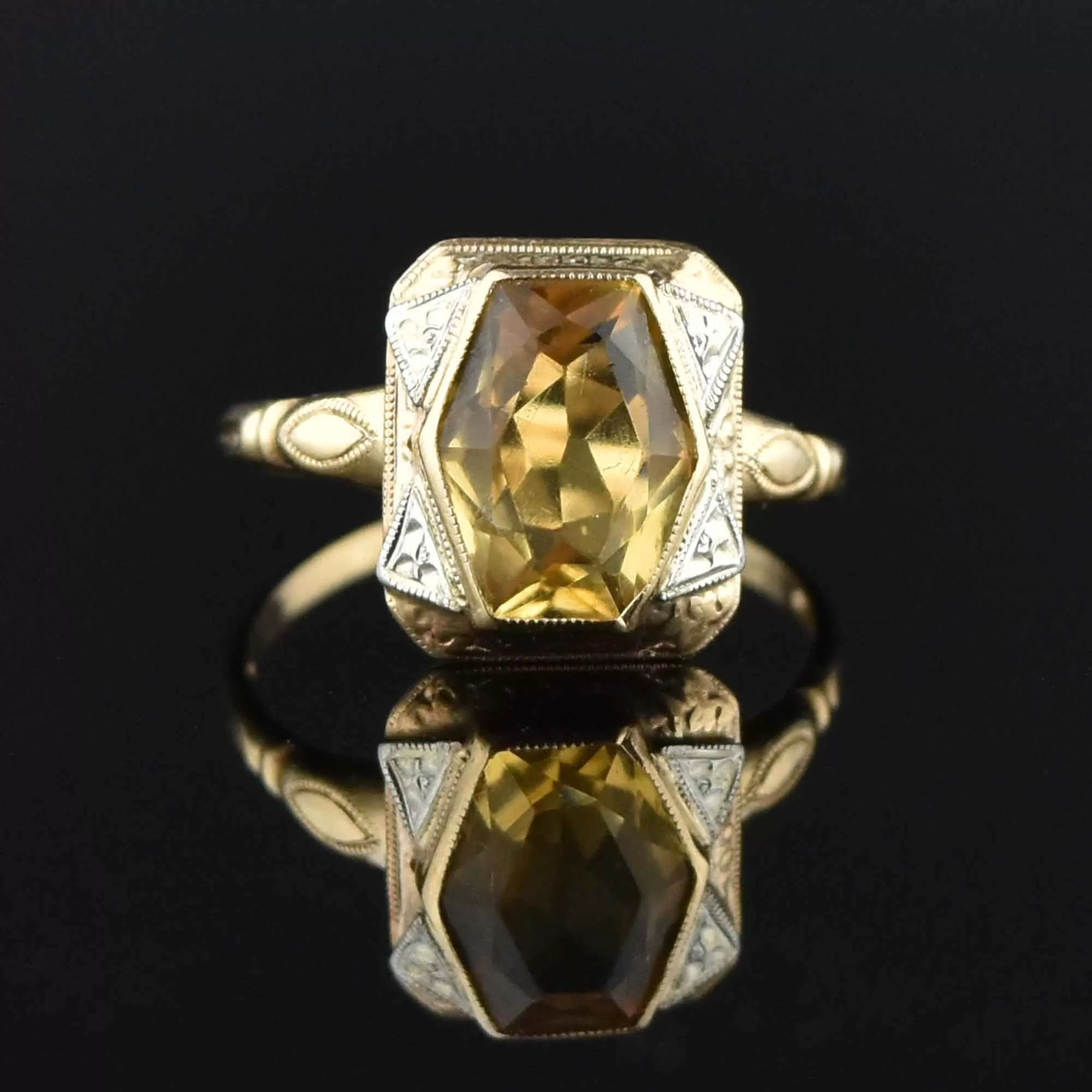 Vintage Art Deco 10K Gold Citrine Solitaire Ring